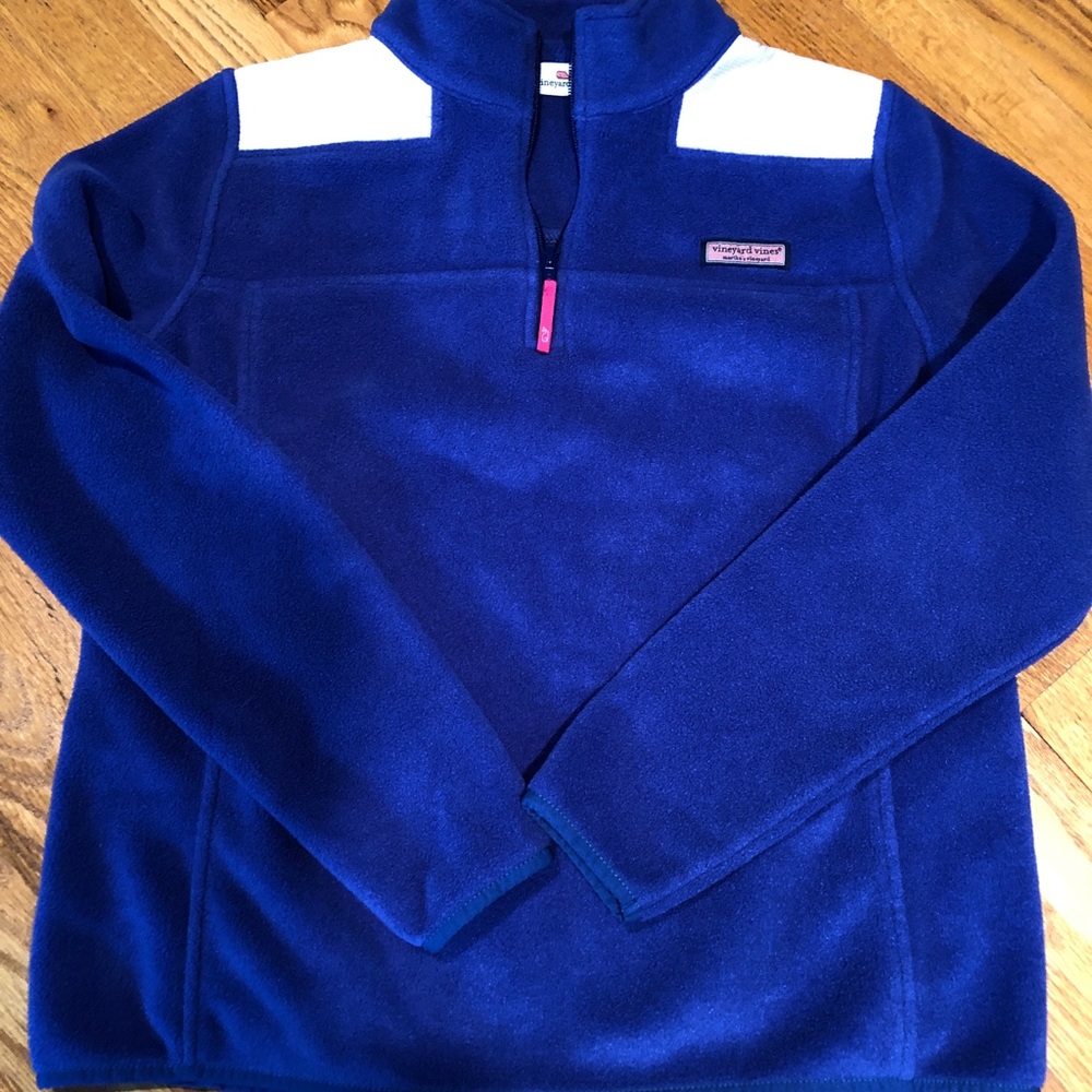 Vineyard Vines fleece Shep Shirt size S -like new!